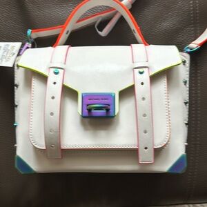 Brand New with Tag Michael Kors Manhattan Trendy Leather Handbag